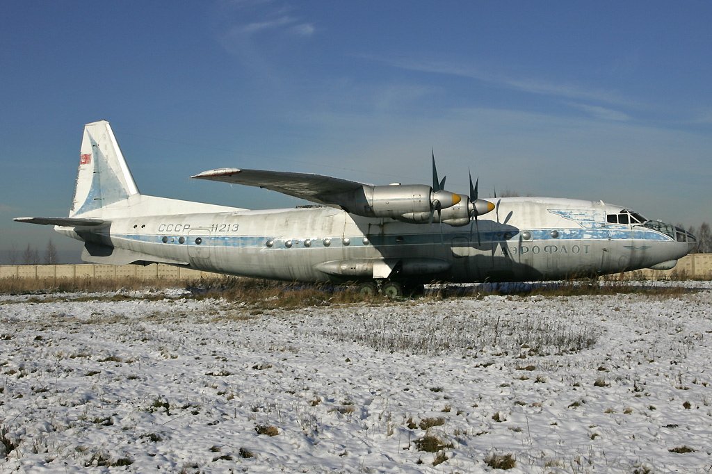 An-10_in_Monino.jpg